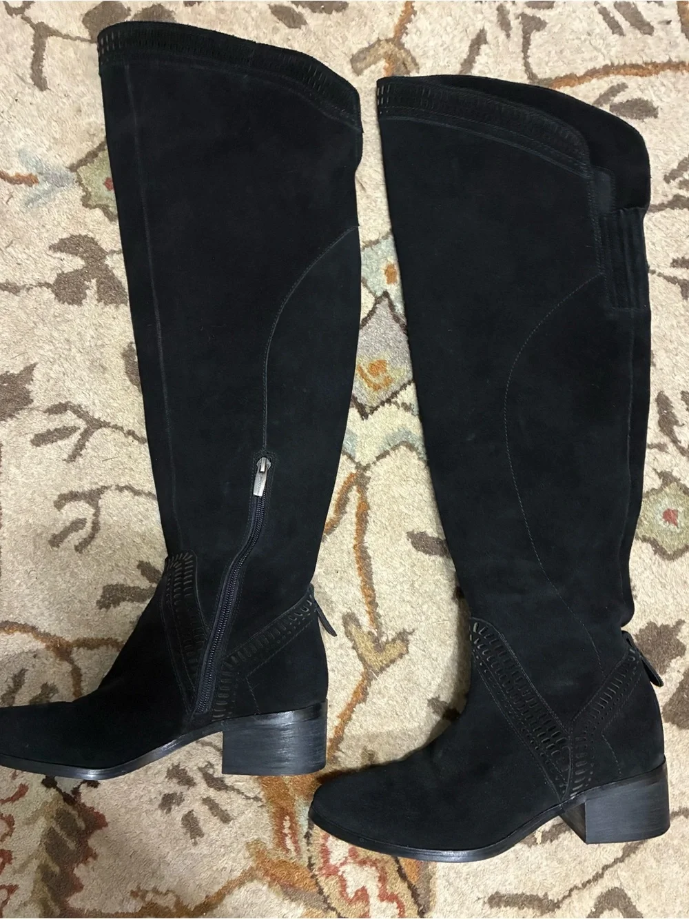 Vince Camuto Karinda boot in black suede leather-7.5 M **mint!!